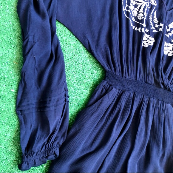 Navy blue cold shoulder long sleeve Romper Embroidered Design Size S - Picture 7 of 9